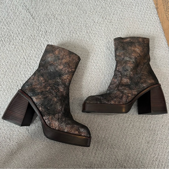NEW Free People Ruby Platform Leather Boots in Metallic Medley - Picture 9 of 13